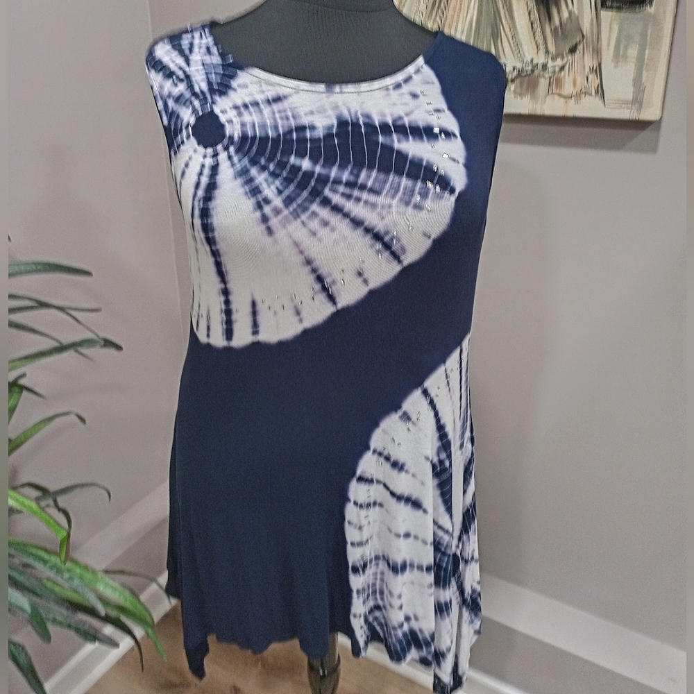 Plus Size Belldini Navy & White Tie Dye Sleeveless Hi-Lo Tunic Top - Picture 2 of 13